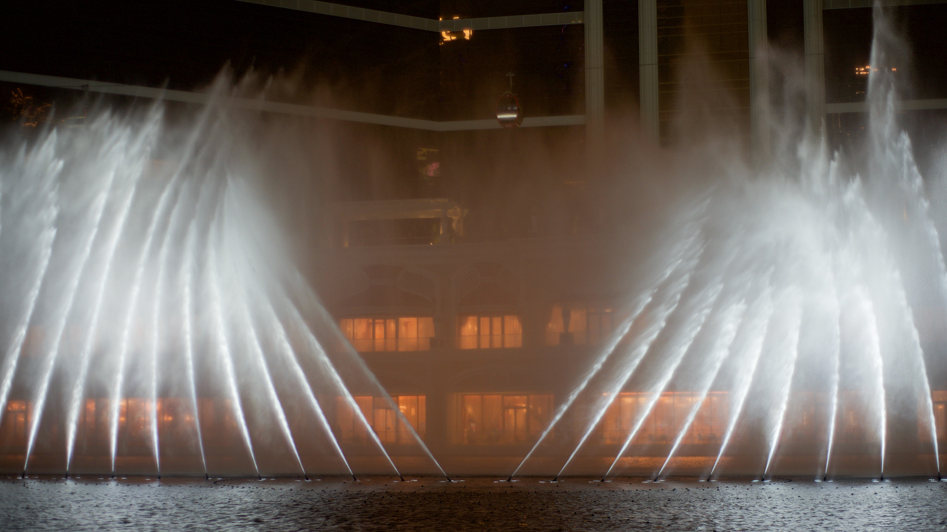 Performance Lake at Wynn Palace Cotai, photograph 3 of 7