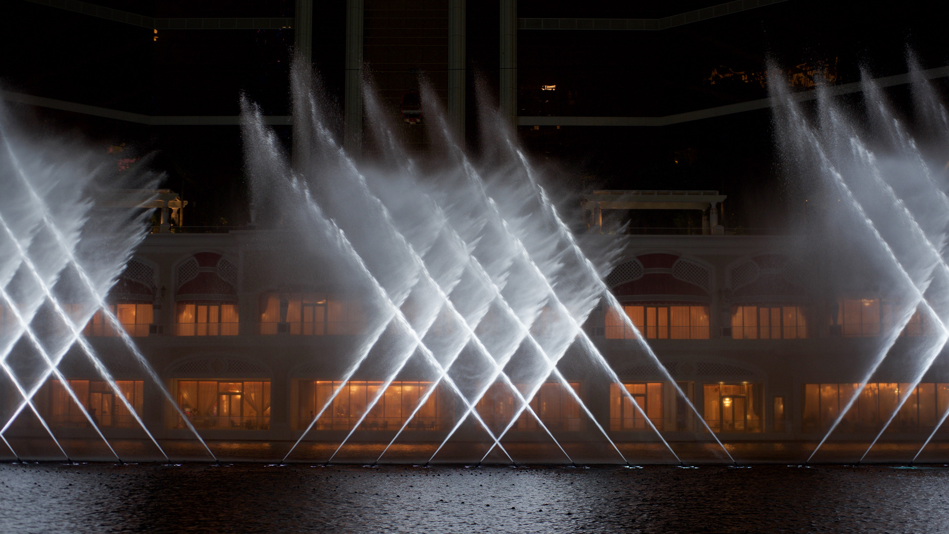 Performance Lake at Wynn Palace Cotai, photograph 6 of 7
