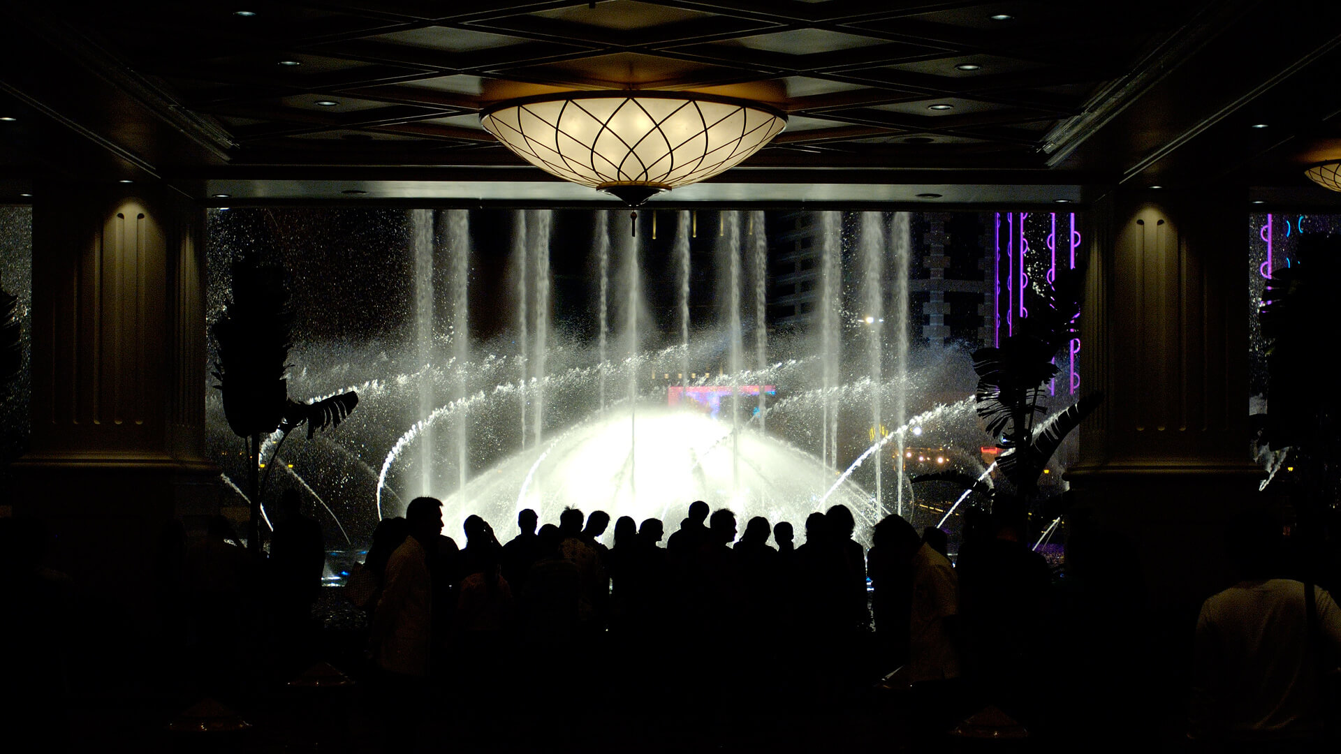 Performance Lake at Wynn Macau, photograph 5 of 13