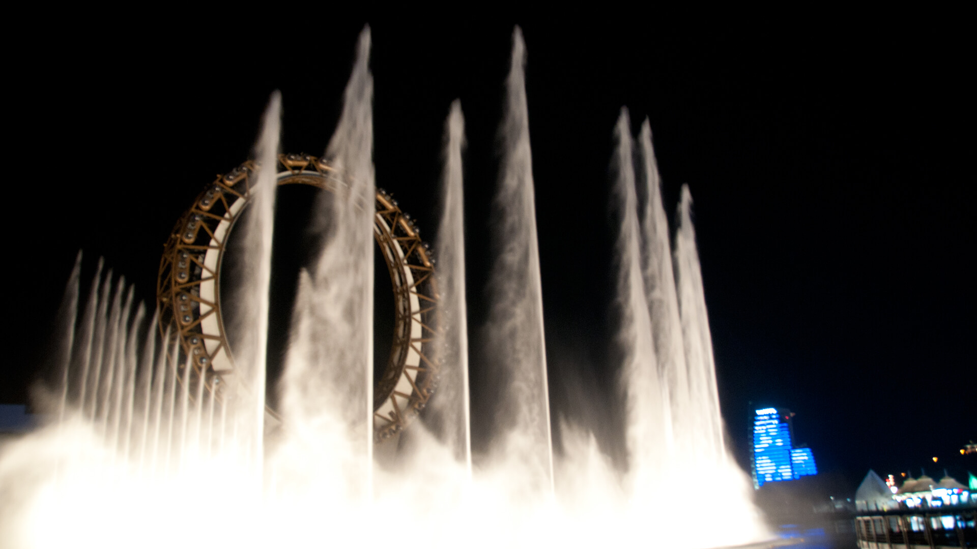 Expo 2012 Yeosu Korea Big-O Water Feature, photograph 2 of 7