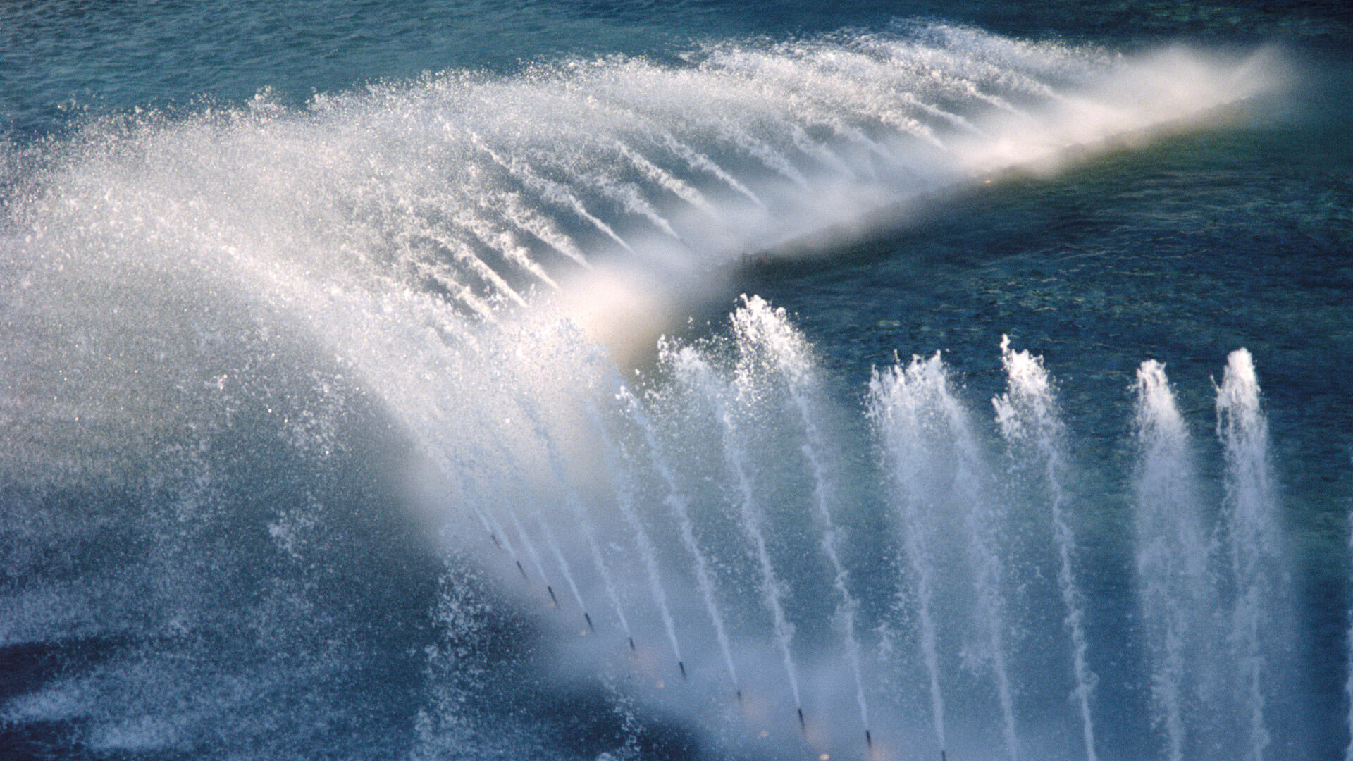 Oman Ship Wave