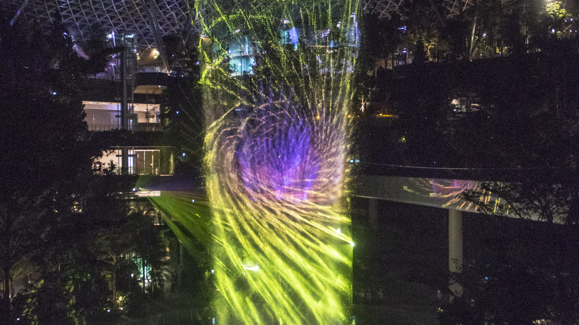 Jewel Rain Vortex at Changi Airport, photograph 11 of 11