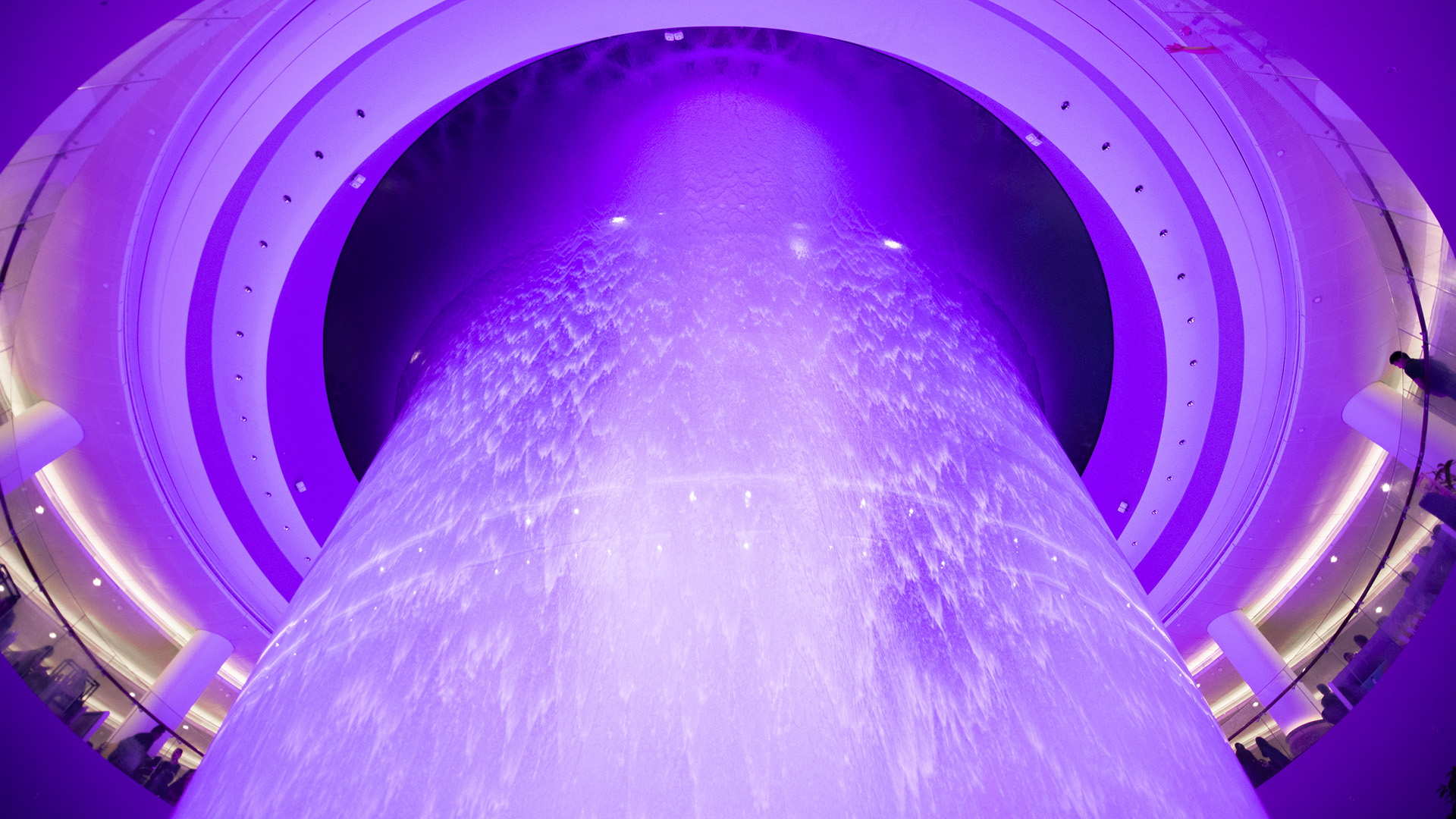 Jewel Rain Vortex at Changi Airport, photograph 7 of 11