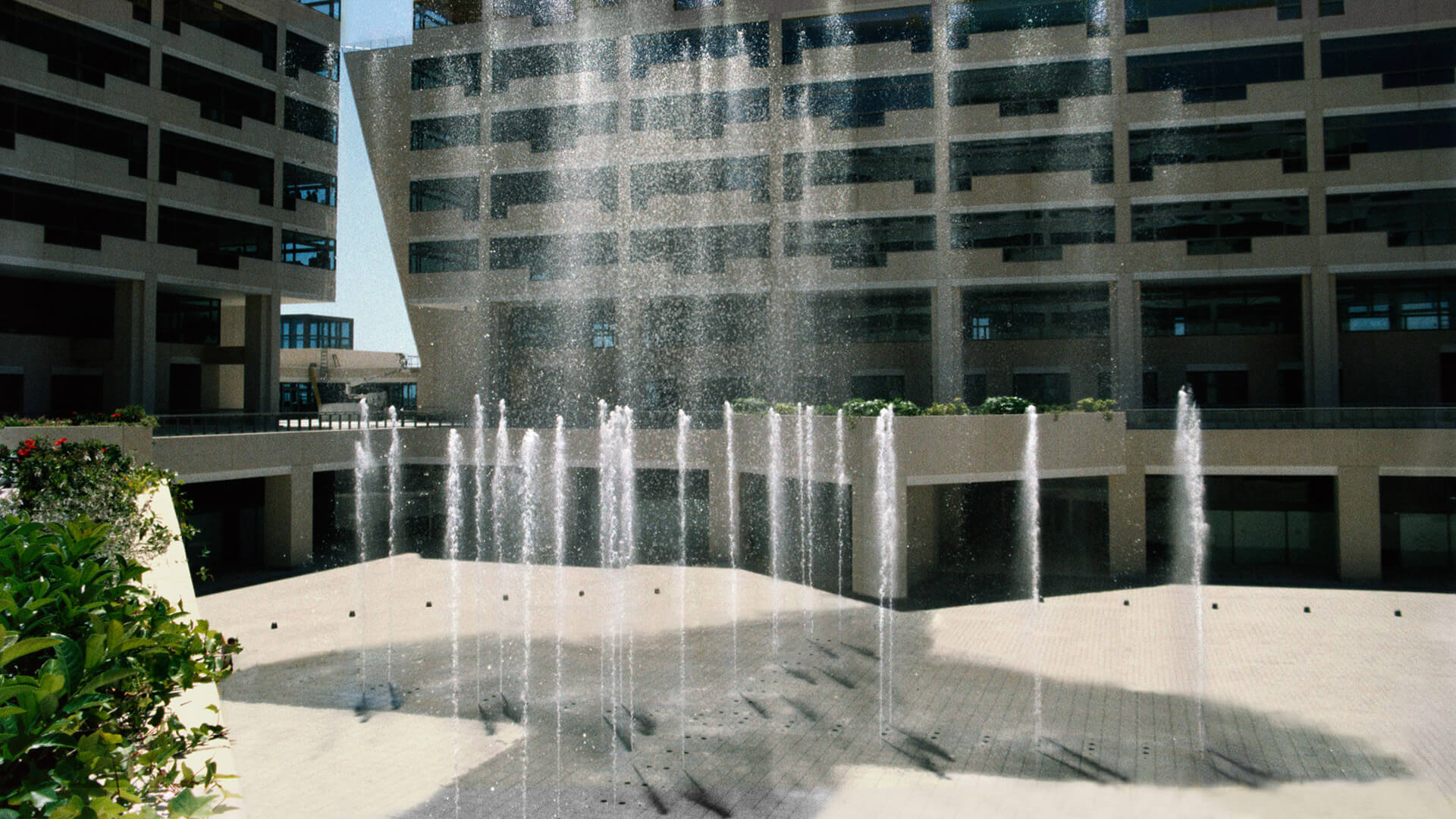 Barcelona World Trade Center, photograph 2 of 4