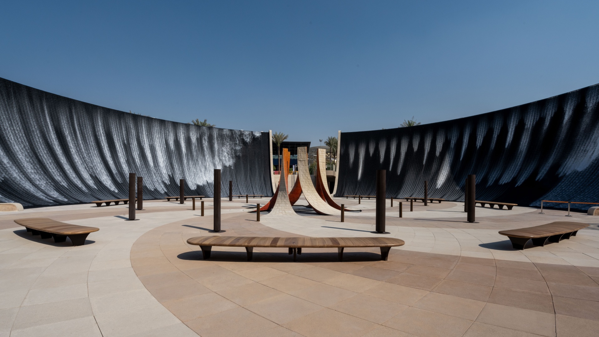 EXPO 2020 Dubai Water Feature: Surreal, photograph 10 of 17