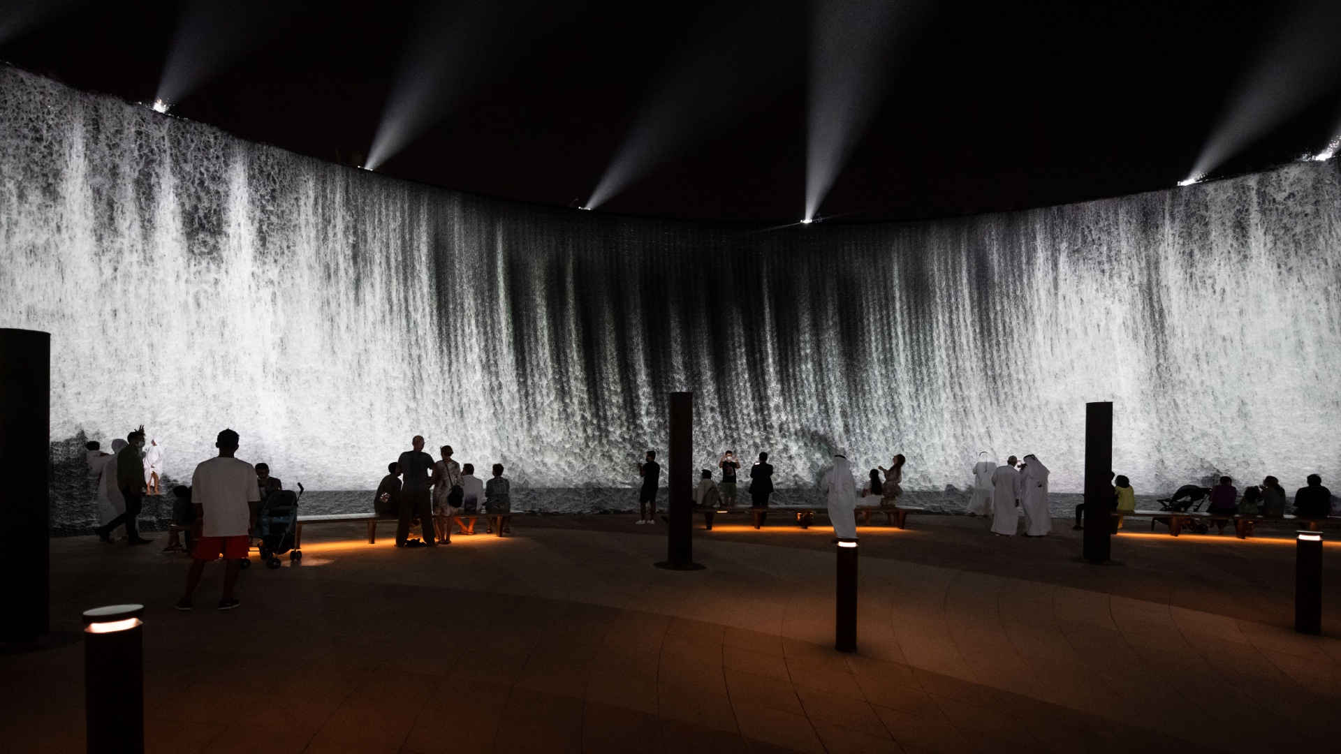 EXPO 2020 Dubai Water Feature: Surreal, photograph 12 of 17