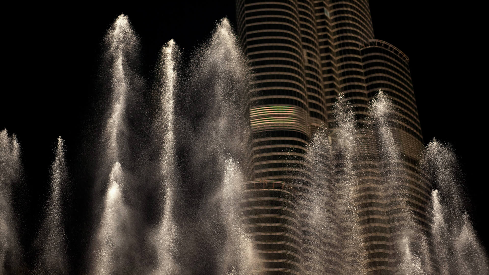 The Dubai Fountain, photograph 9 of 15