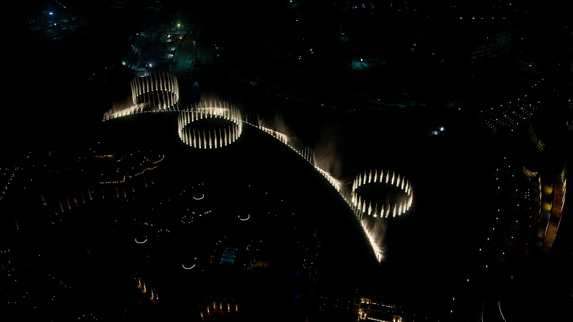 The Dubai Fountain, photograph 13 of 15