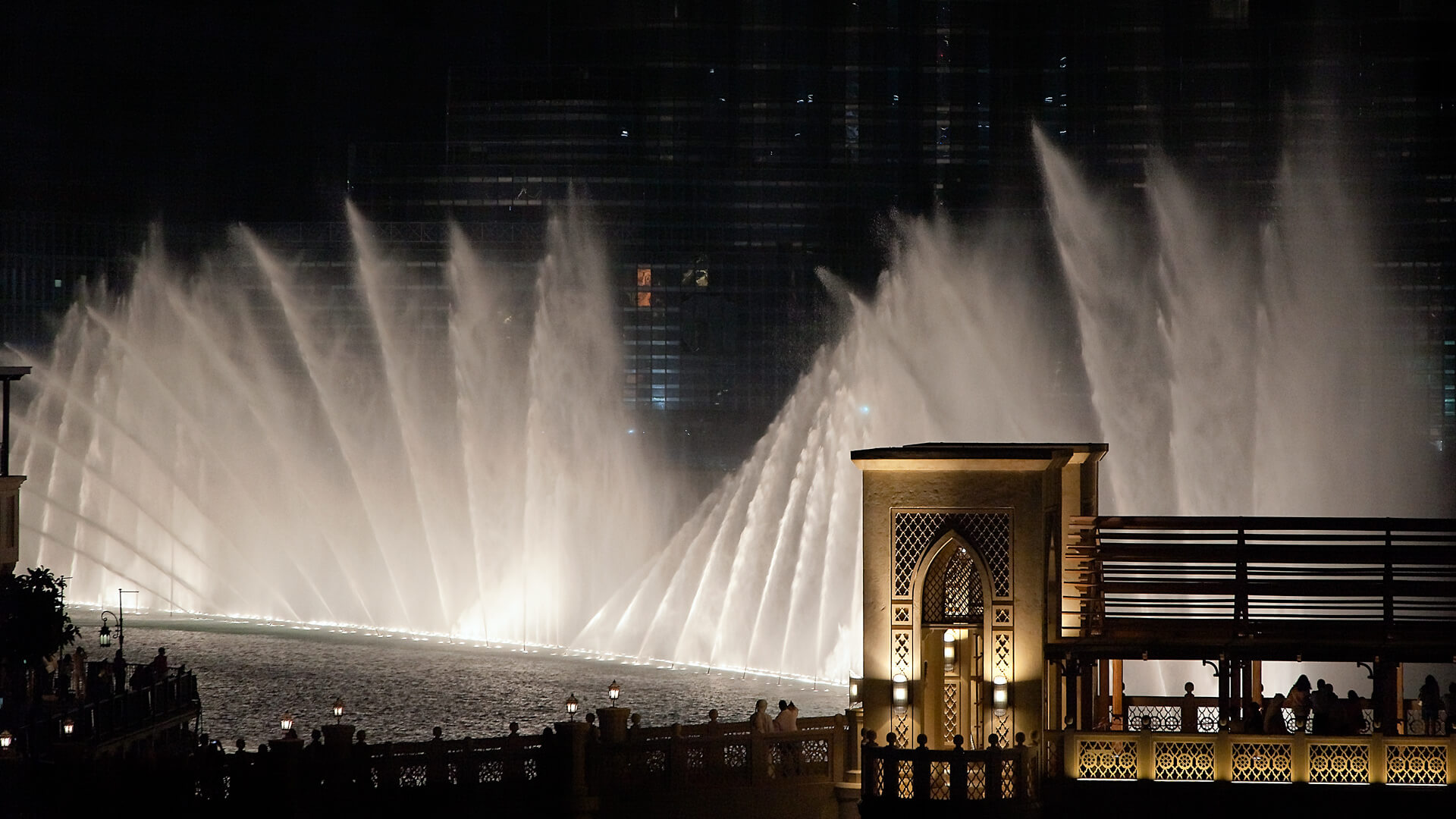 The Dubai Fountain, photograph 3 of 15