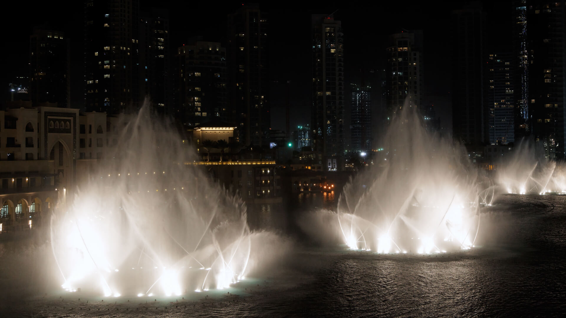 The Dubai Fountain, photograph 5 of 15