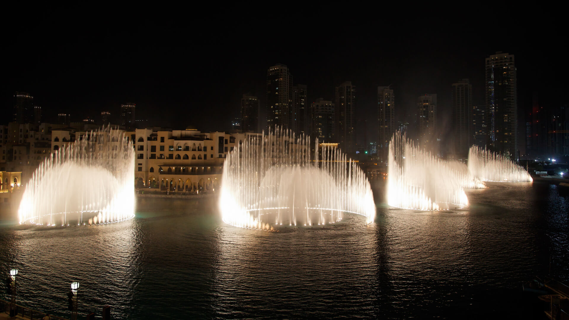 The Dubai Fountain, photograph 7 of 15
