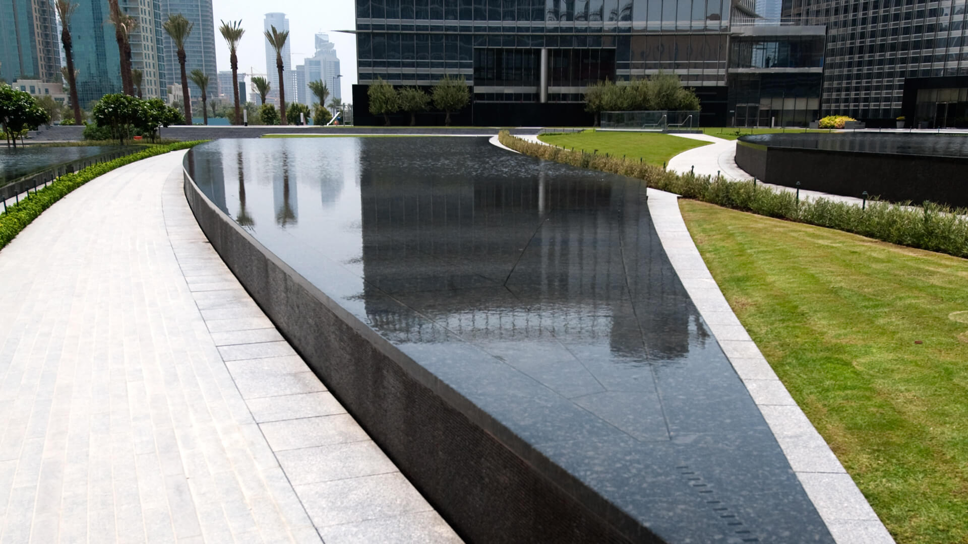 Burj Khalifa Tower Park, photograph 4 of 12