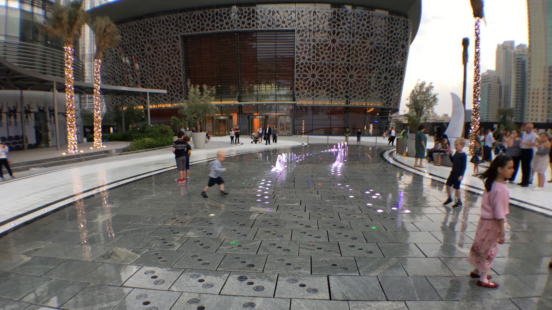 Dubai Opera House, photograph 4 of 8
