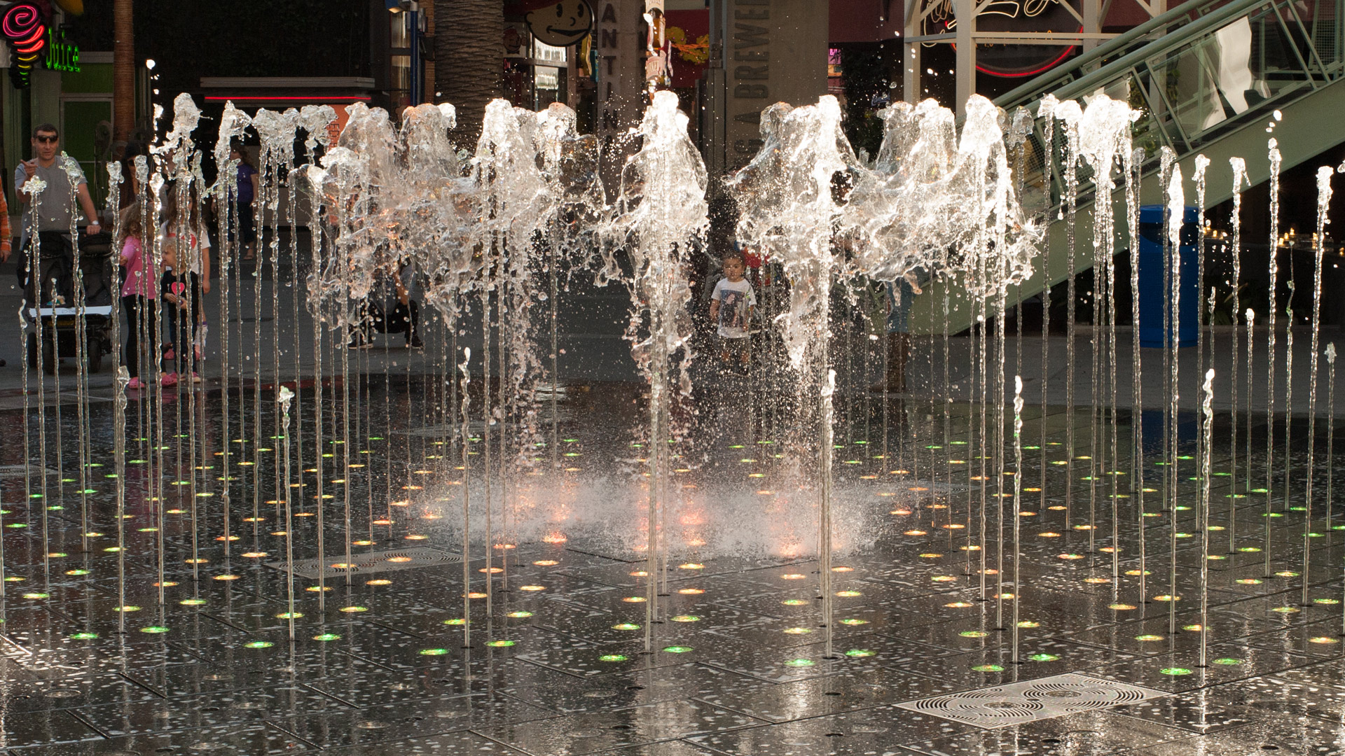 Universal CityWalk, photograph 2 of 13