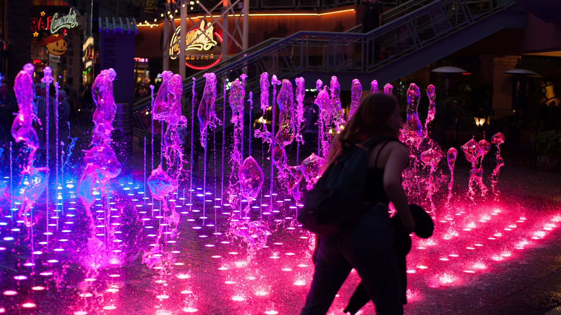 Universal CityWalk, photograph 4 of 13