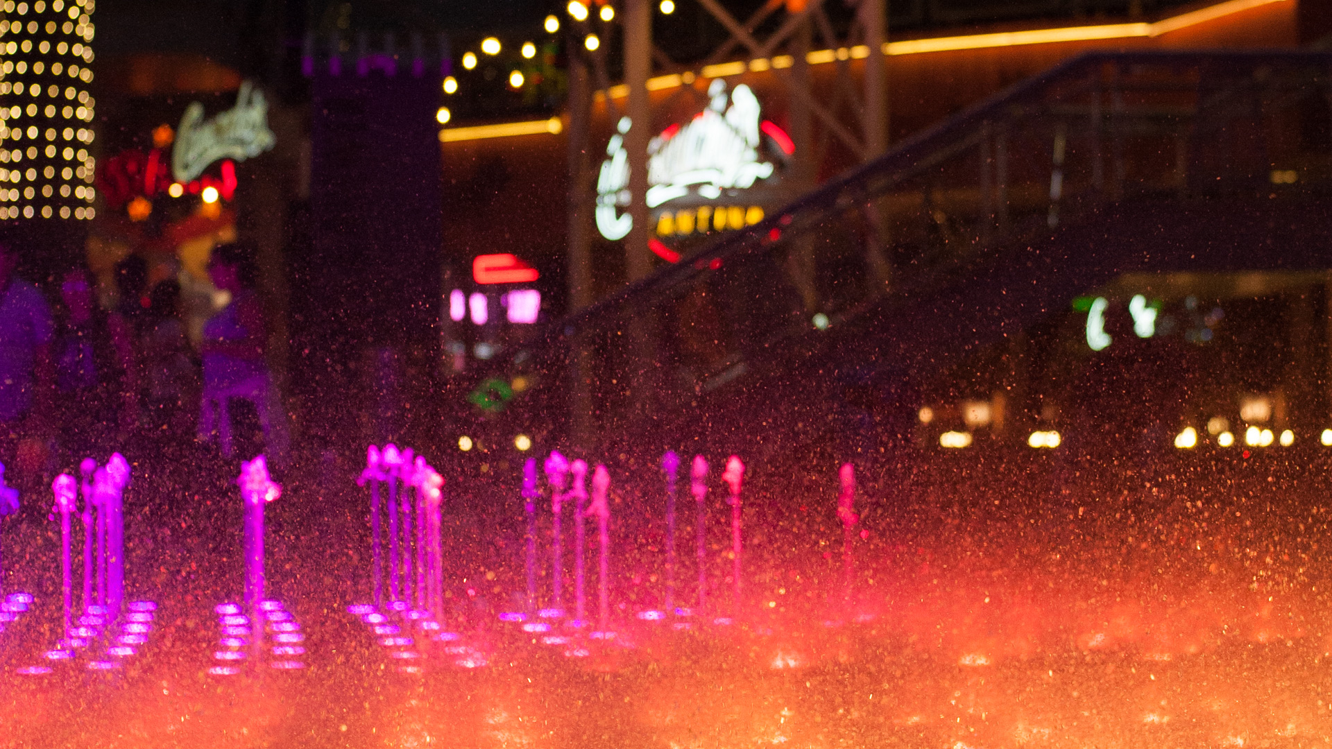 Universal CityWalk, photograph 5 of 13