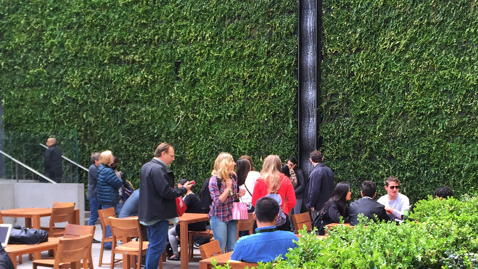 Apple Union Square, photograph 2 of 5