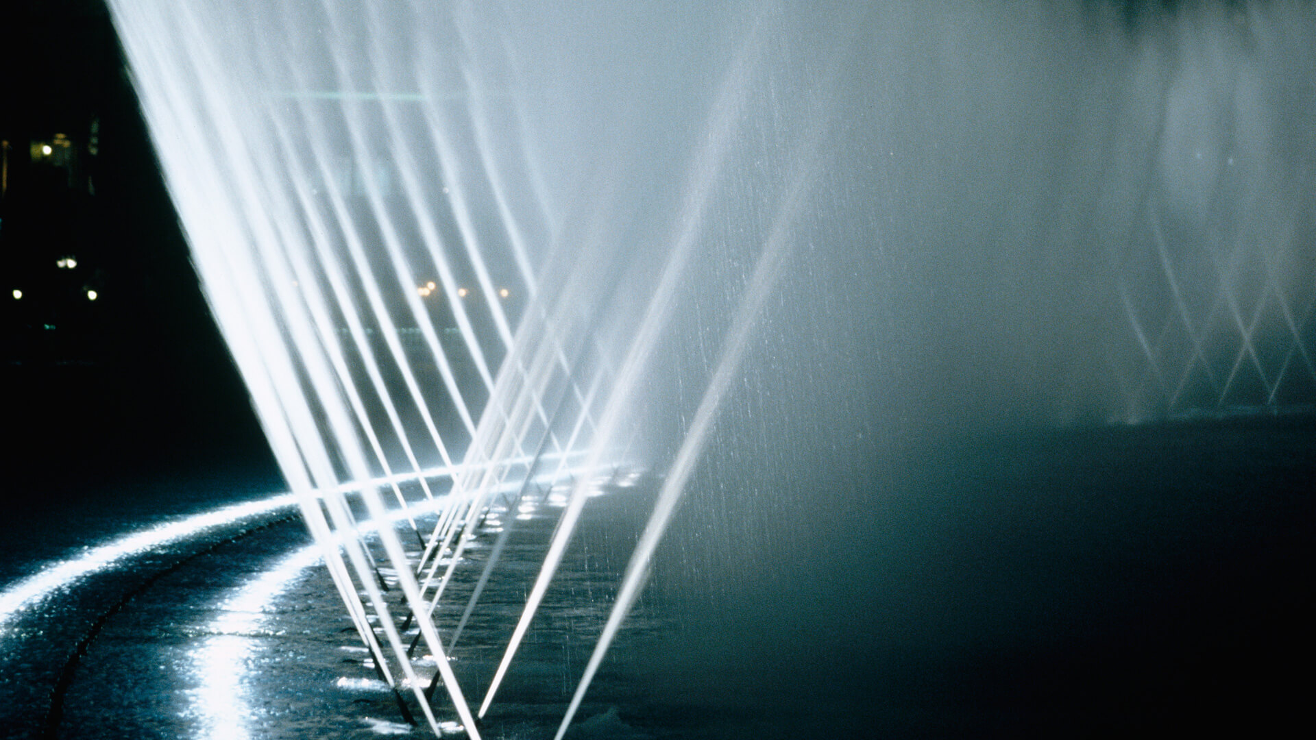 The Fountains of Bellagio, photograph 13 of 17
