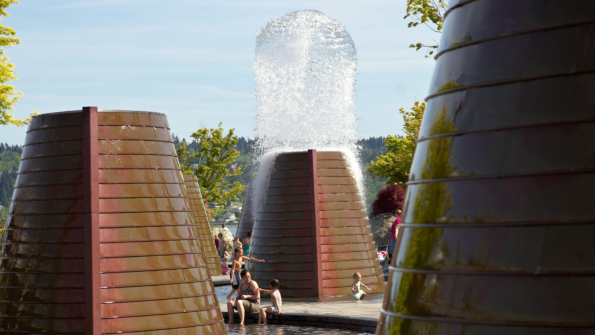 Harborside Fountain Park, photograph 3 of 9