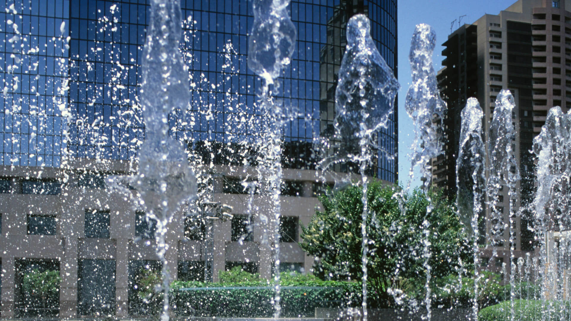 California Plaza Watercourt, photograph 3 of 14
