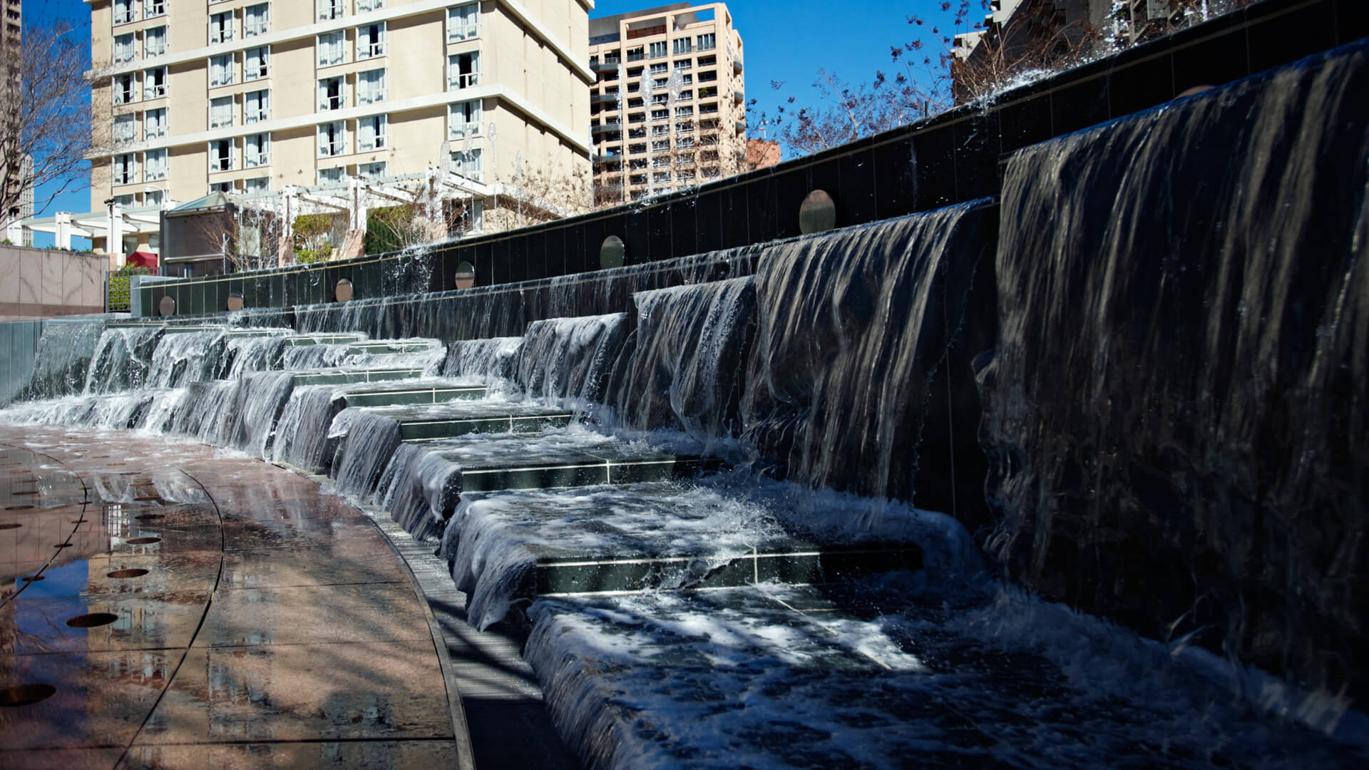 California Plaza Watercourt, photograph 7 of 14