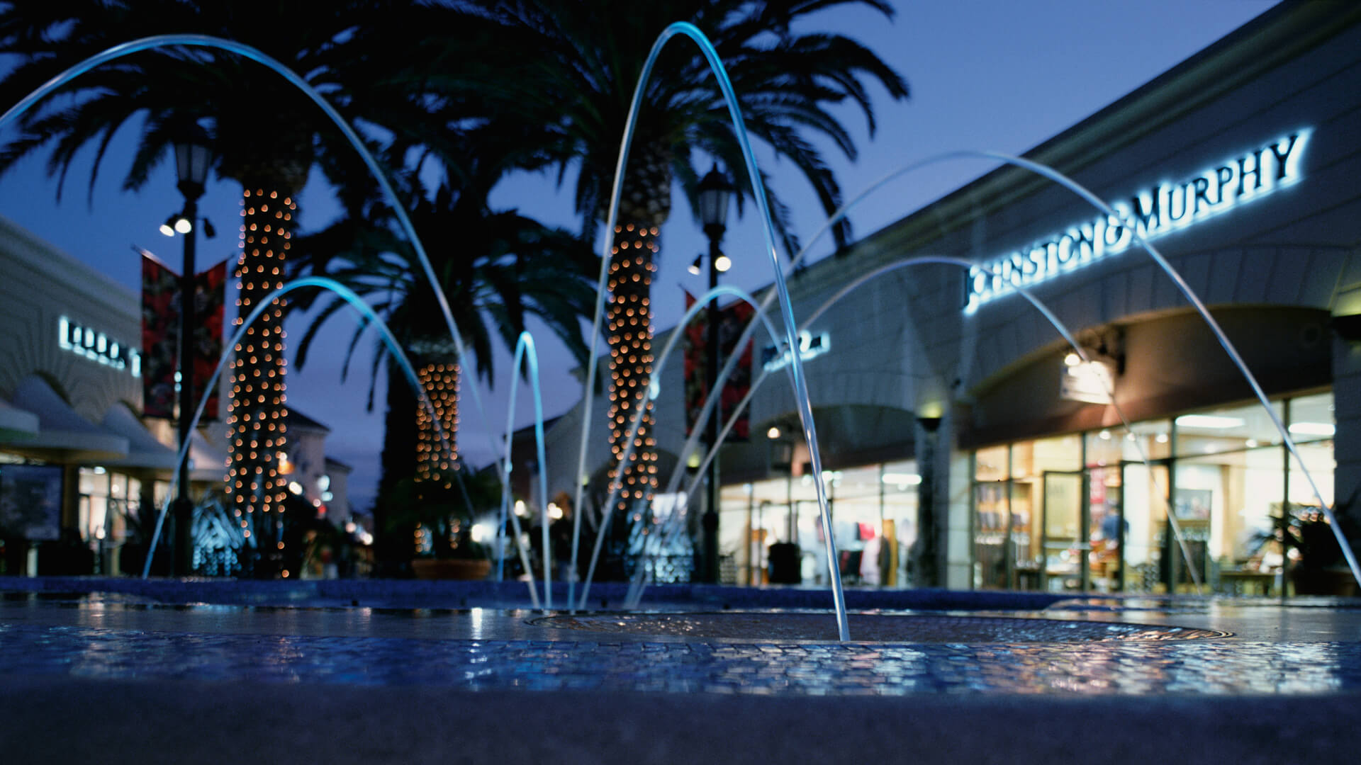 Carlsbad Premium Outlet, photograph 12 of 15