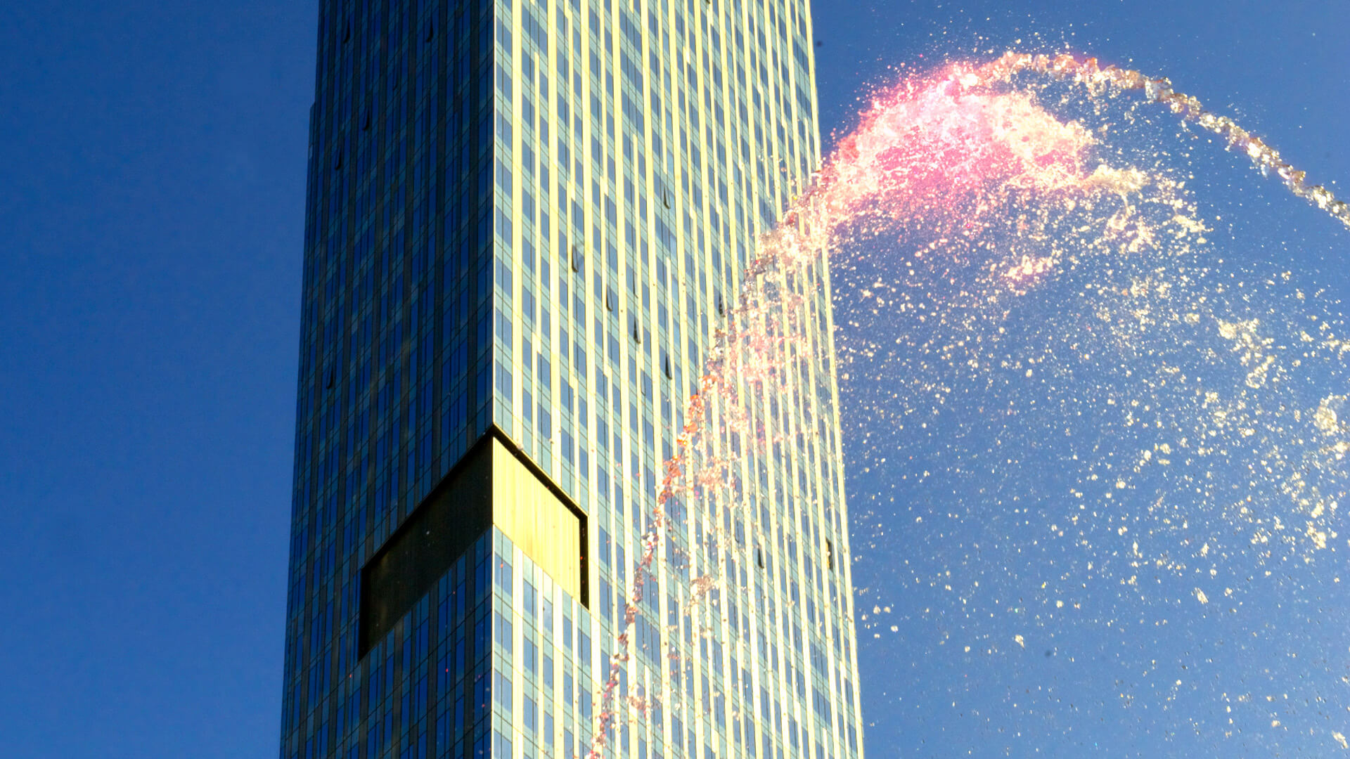 CityCenter Lumia, photograph 2 of 17