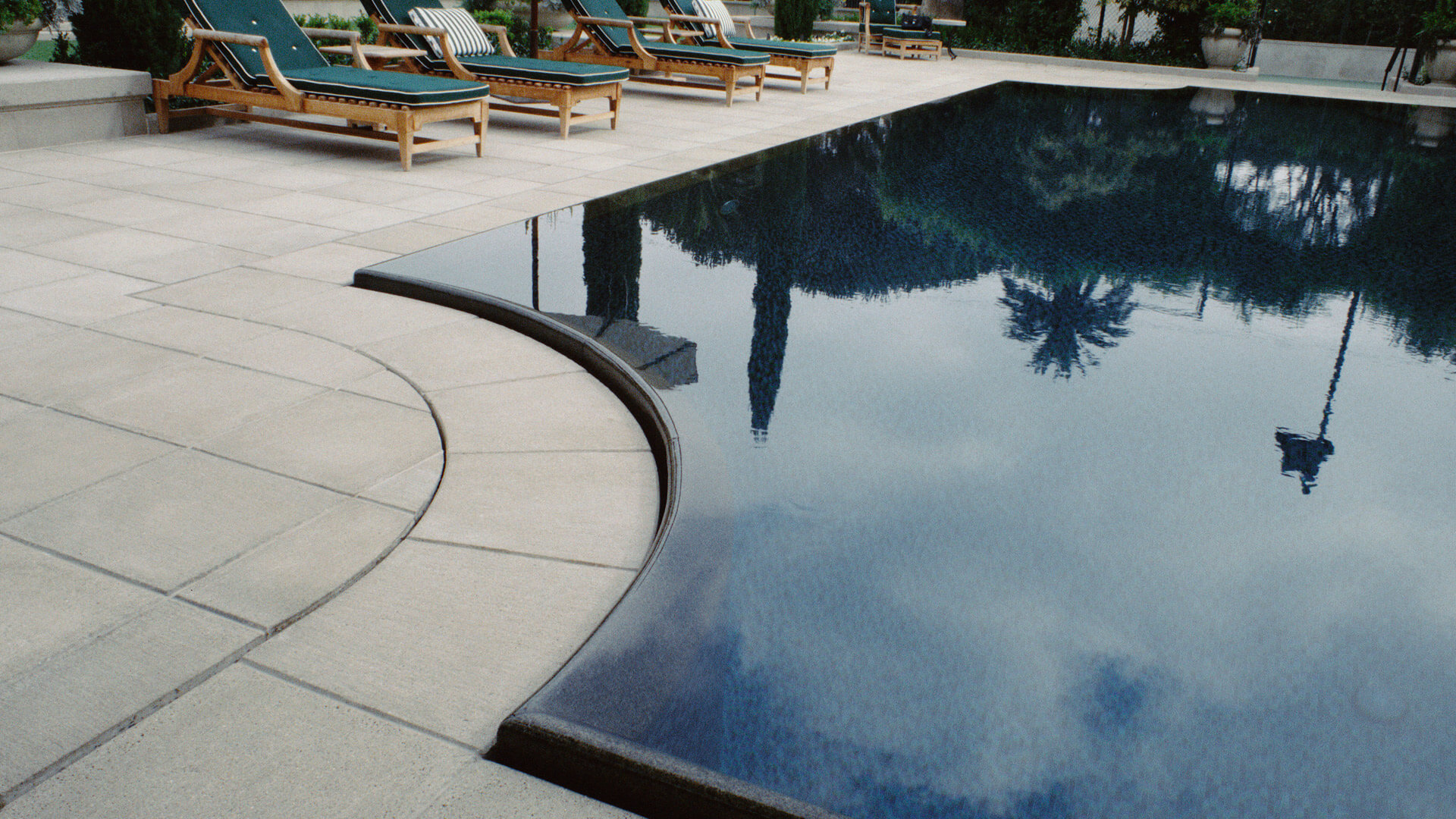 Private Residence, photograph 3 of 4
