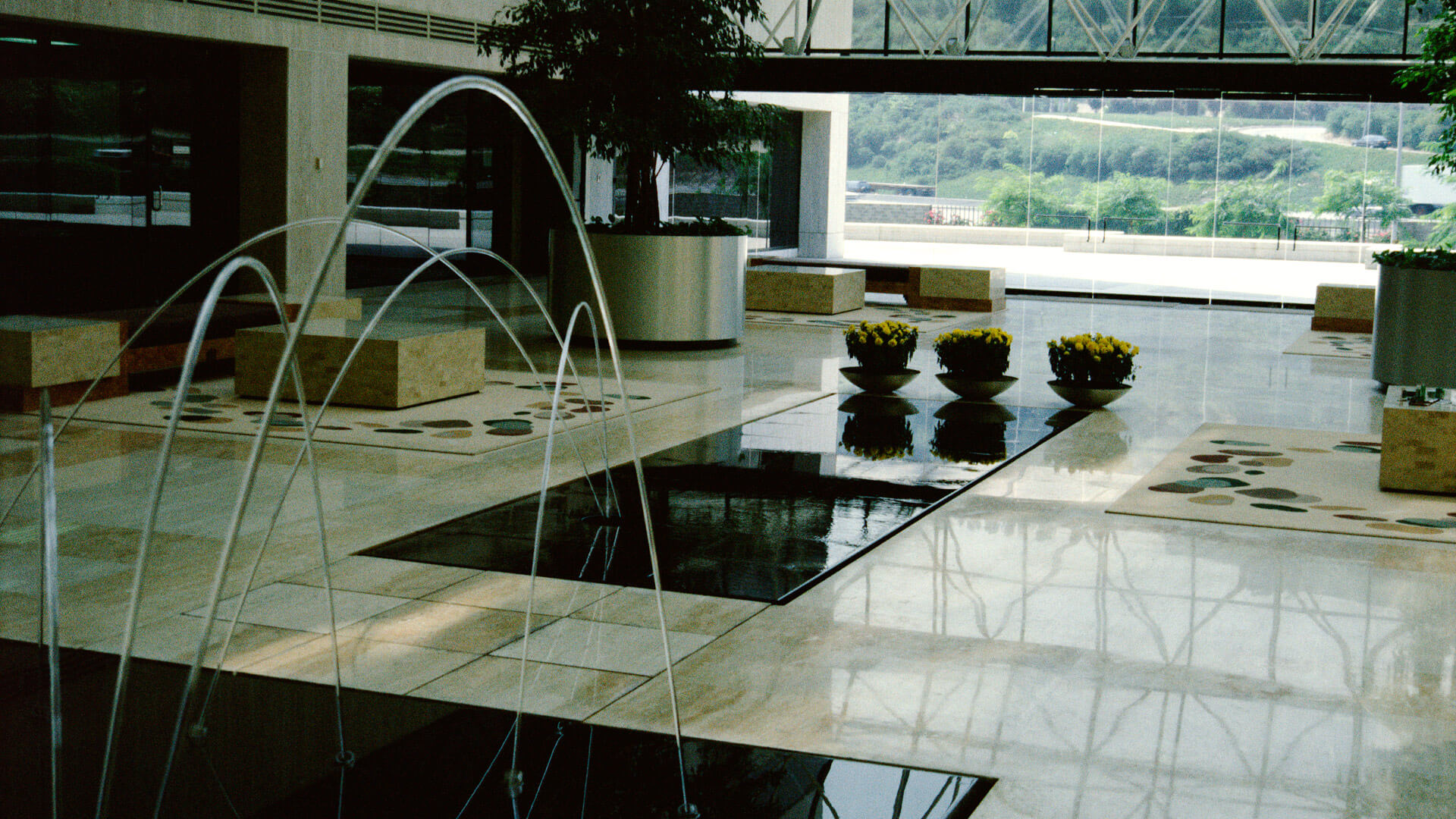 Crossroads Atrium, photograph 2 of 4