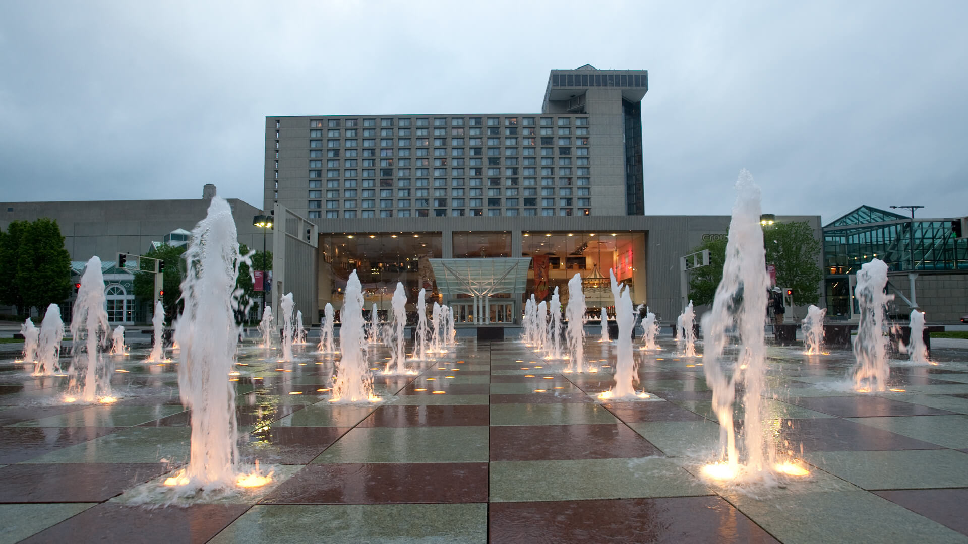 Crown Center Square, photograph 4 of 8