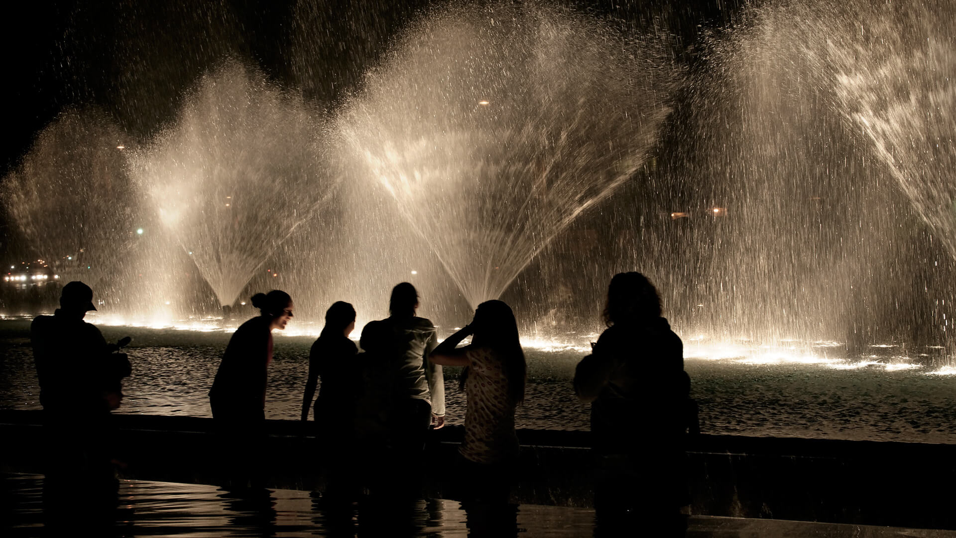 Fanfare at San Pedro Gateway, photograph 13 of 14