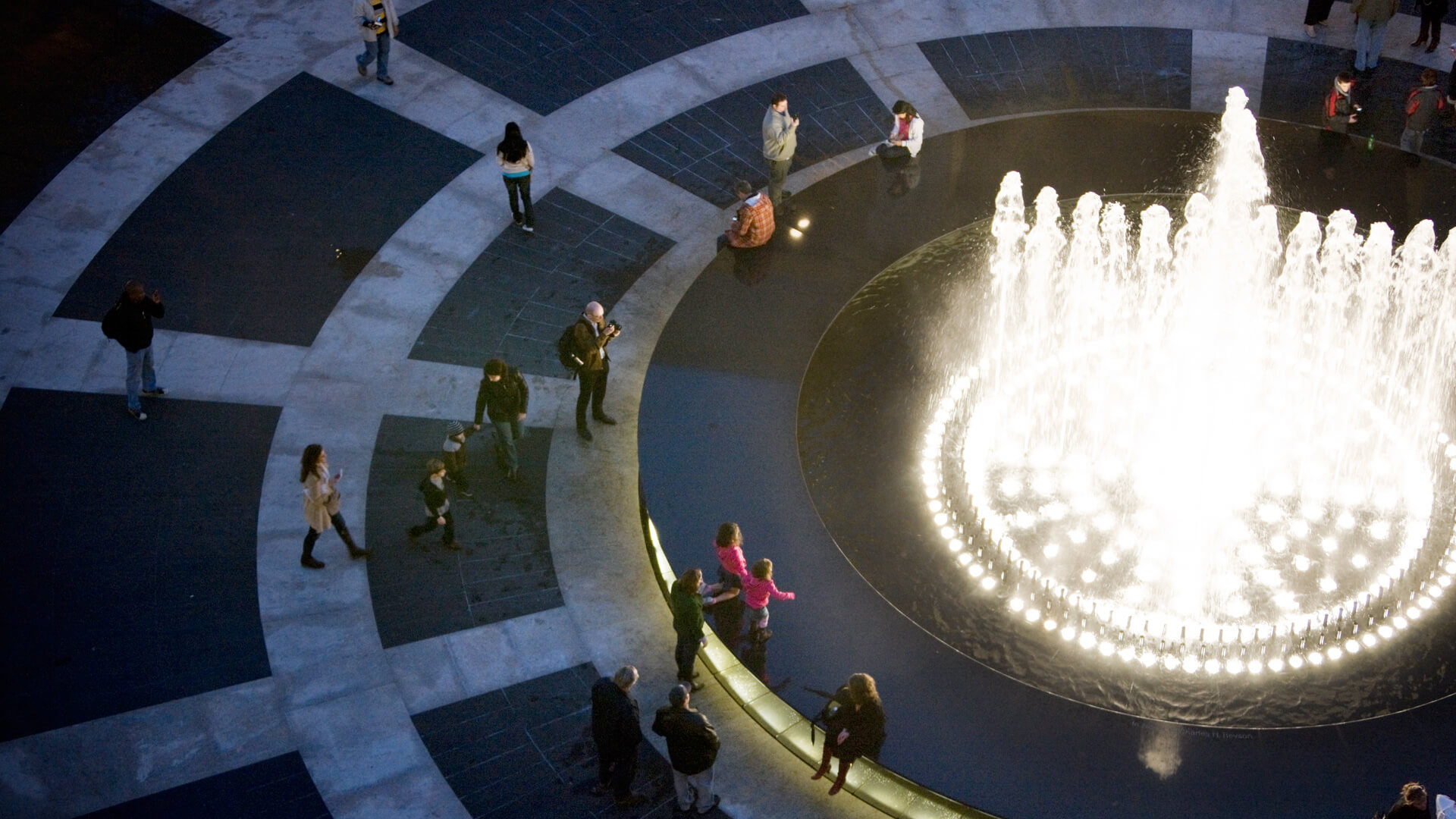 Revson Fountain at Lincoln Center, photograph 3 of 9