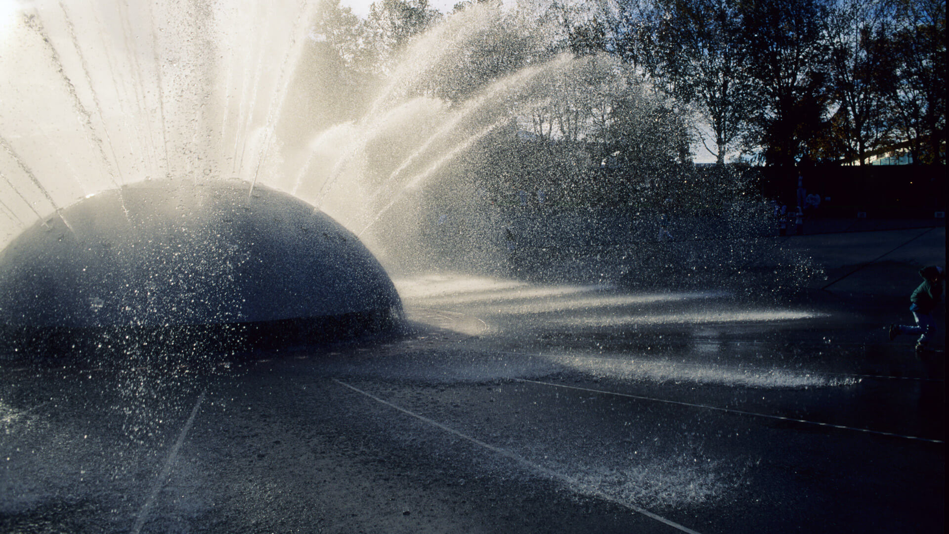 Seattle Center International Fountain, photograph 3 of 9