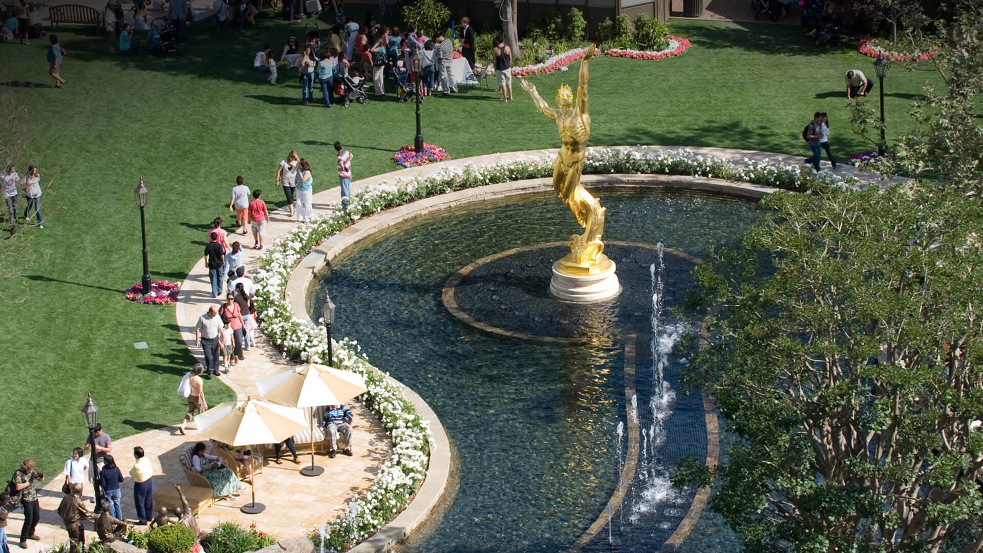 Waters of Americana at Brand, photograph 2 of 7